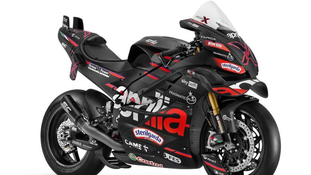 CFMOTO lancia la 800MT-X | 95 CV e dotazione premium a 10.990€: la sfida diretta a Yamaha e Aprilia