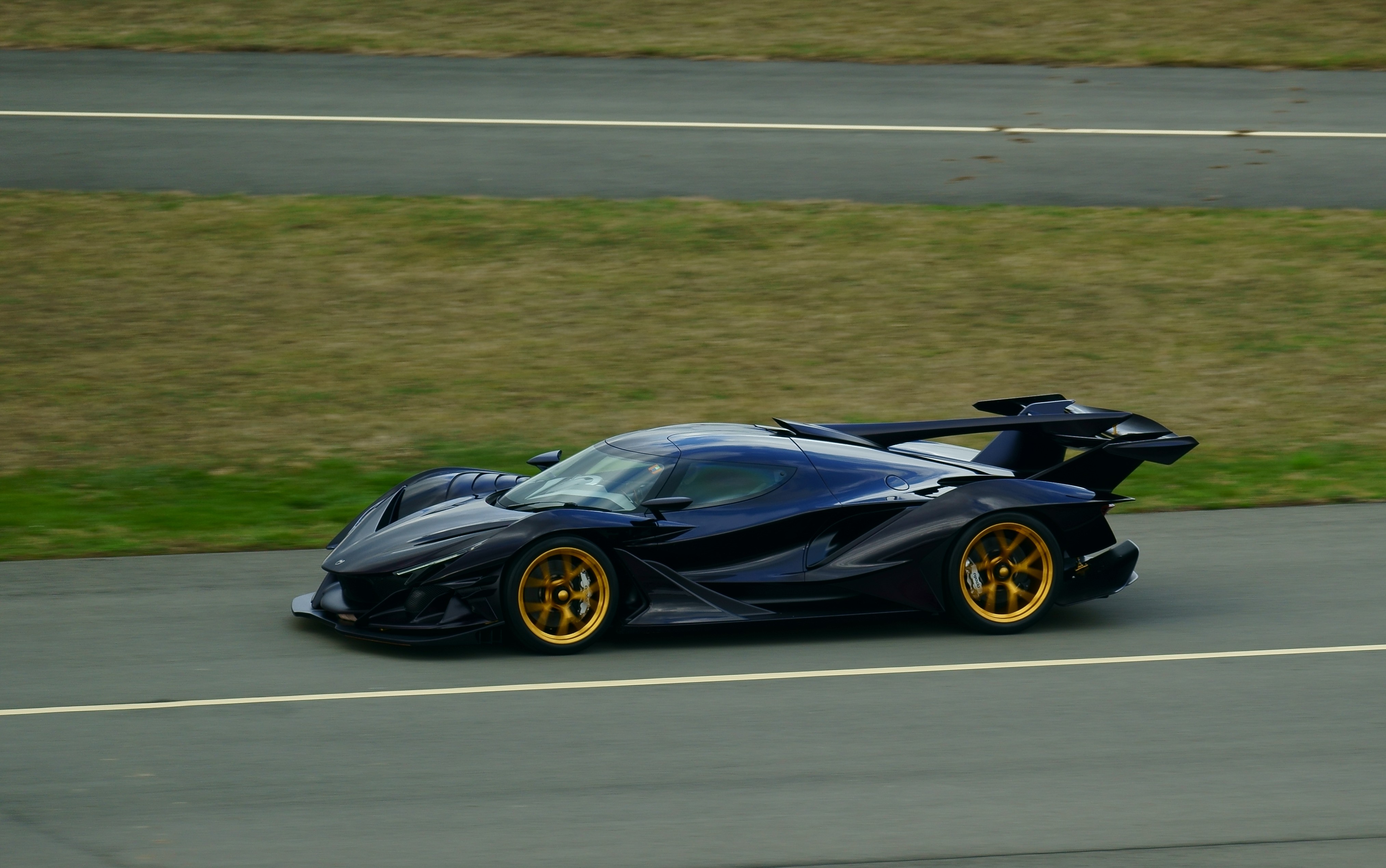 Apollo Intensa Emozione in pista