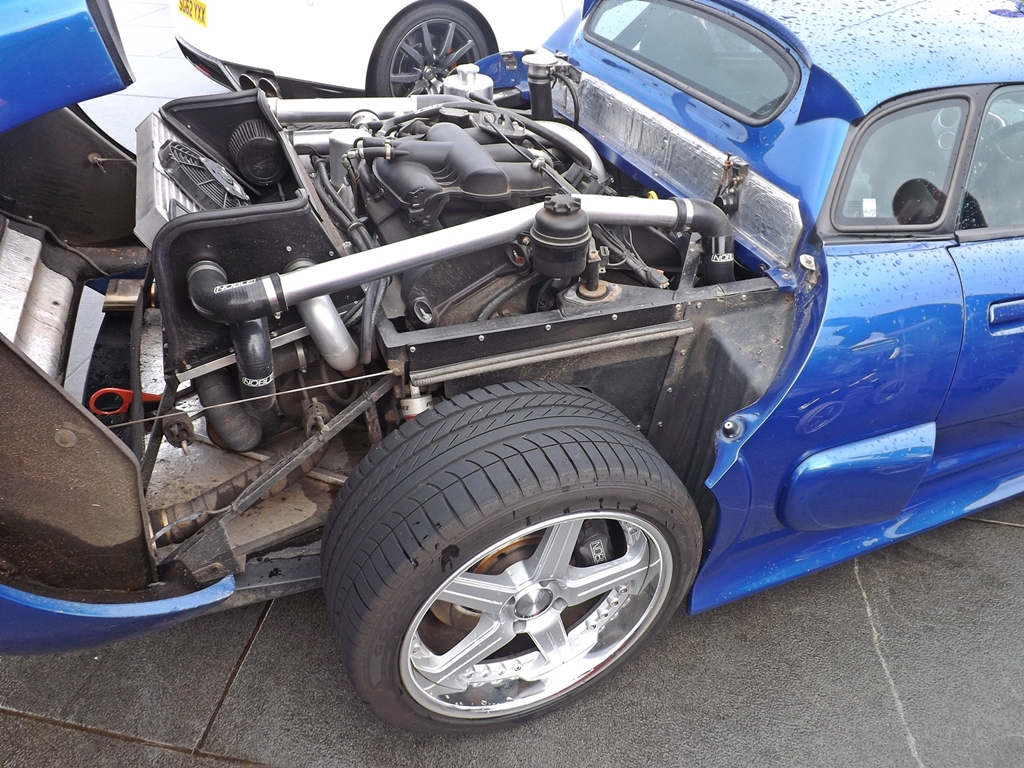 Noble M400 grigia esposta in un museo