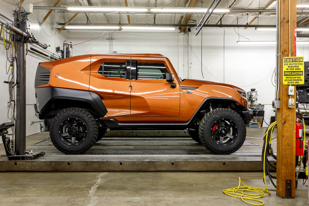 Rezvani Tank nero