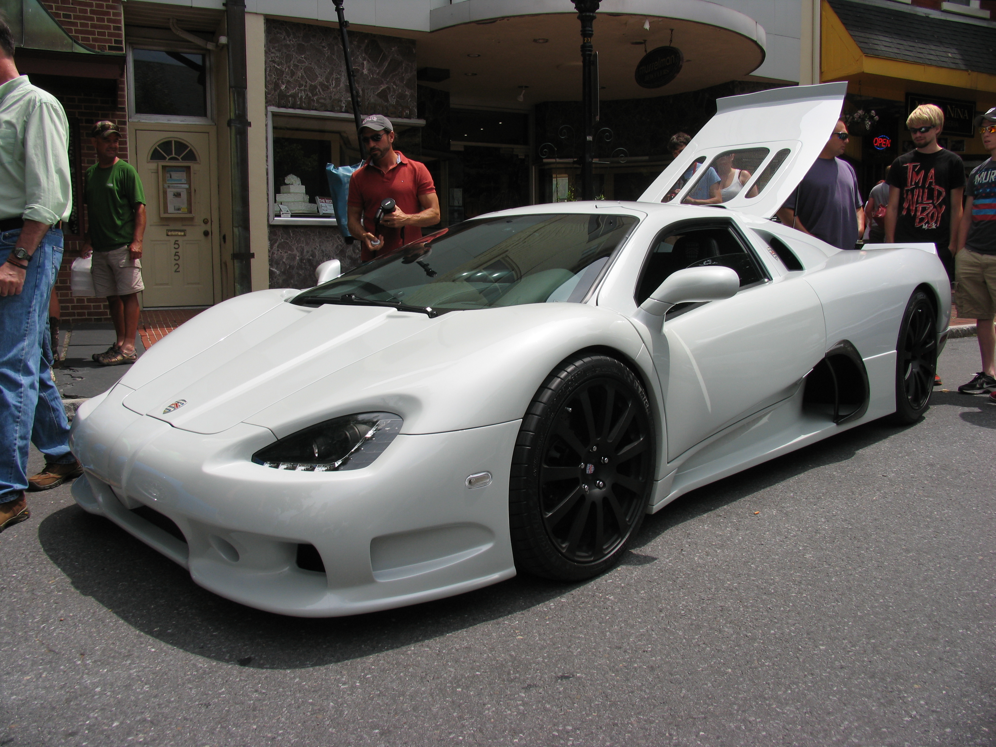 SSC Ultimate Aero esposta in un evento