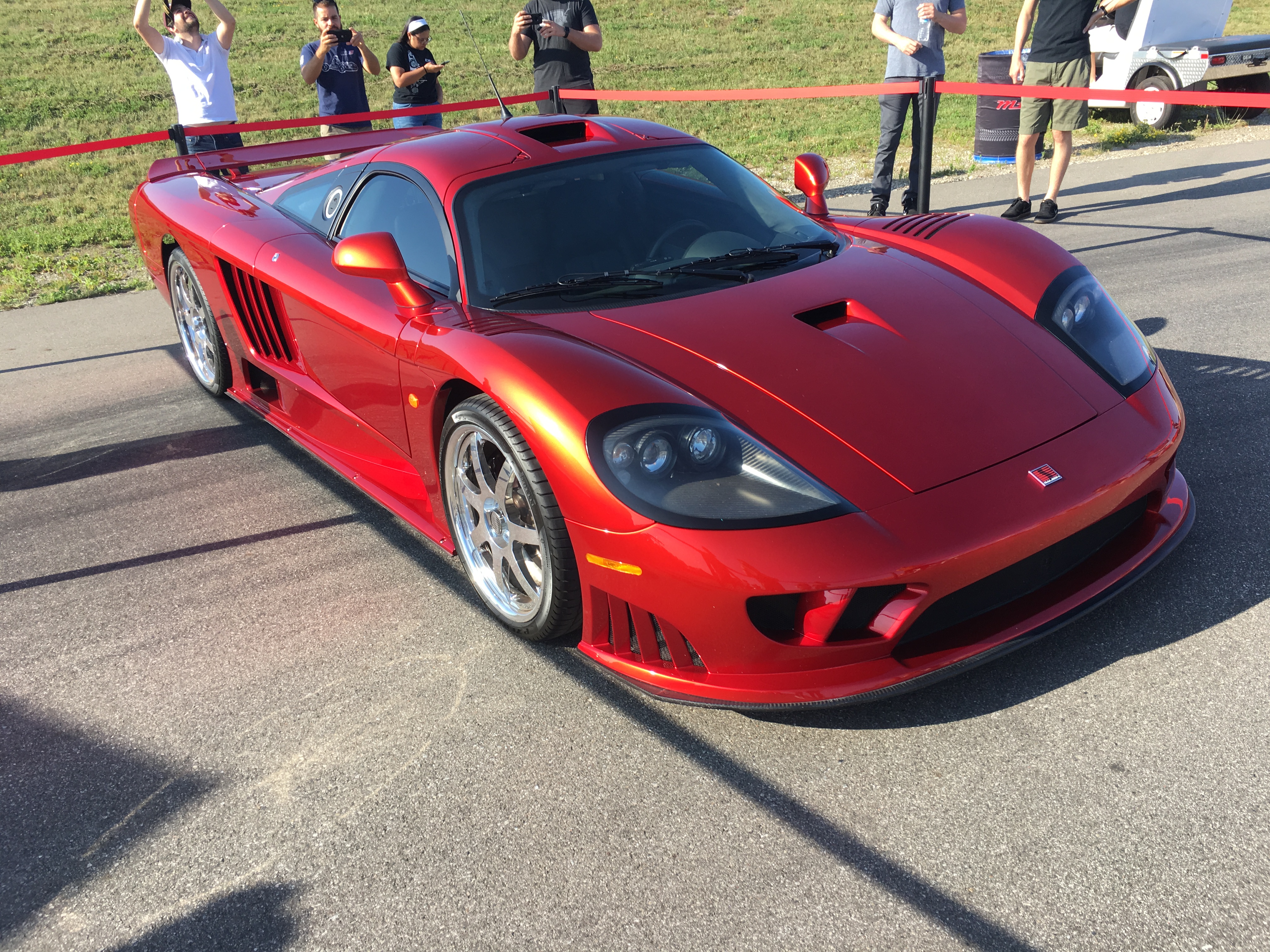 Saleen S7 stradale di colore rosso